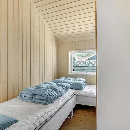 Vakantiehuis Amazing In With Sauna *