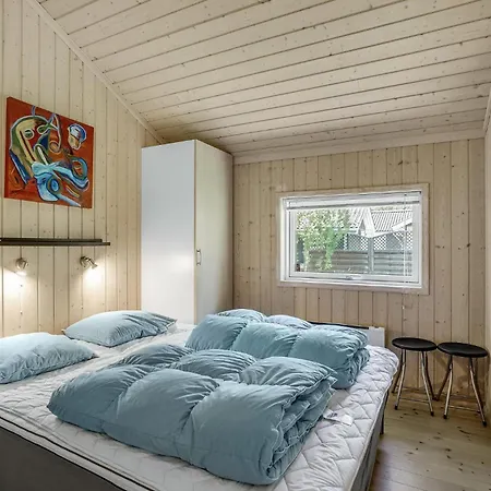 Vakantiehuis Amazing In With Sauna Rødby