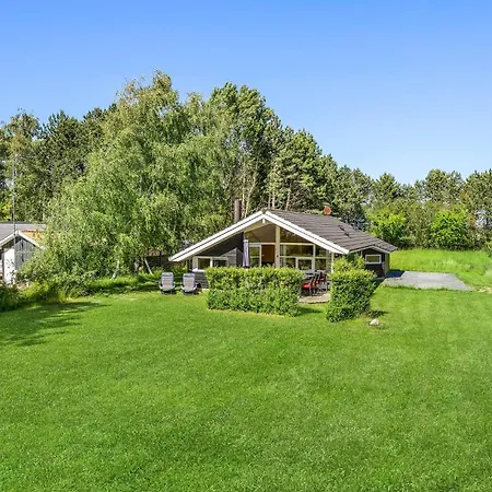 Feriehus Amazing In With Sauna